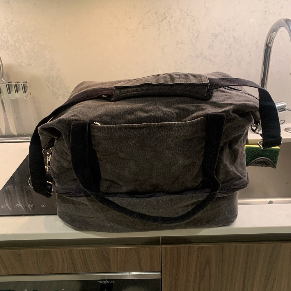 Lo & Sons The Catalina Deluxe Grey